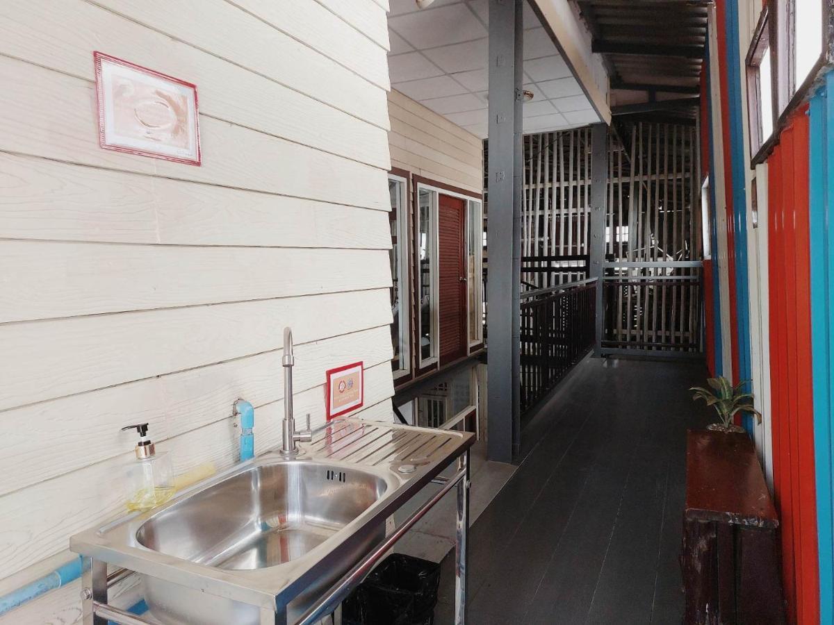 Apartmán The Warehouse - Ayutthaya Exteriér fotografie