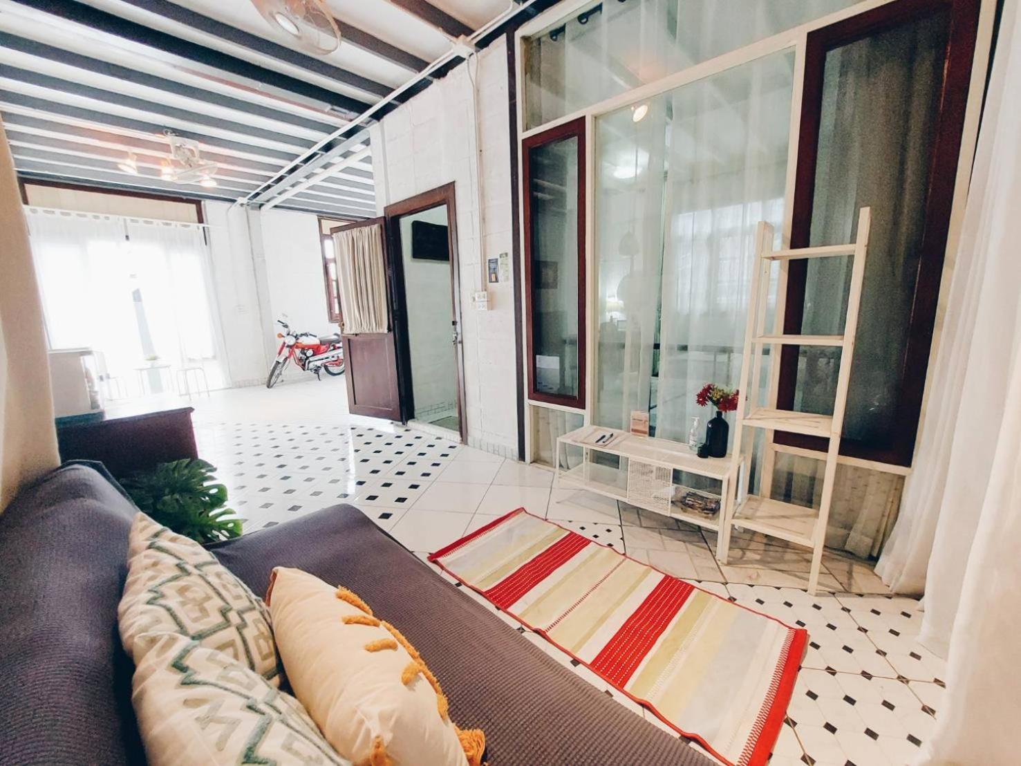 Apartmán The Warehouse - Ayutthaya Exteriér fotografie